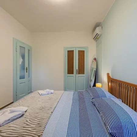 Appartement Castagno 1 On The Wayfarer's Path With Ac And Wifi