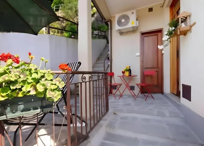 Апартаменты Castagno 1 On The Wayfarer's Path With Ac And Wifi
